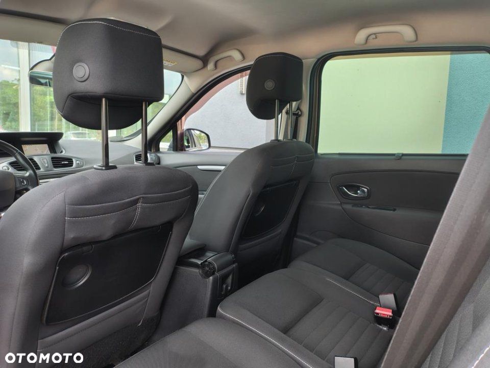 Renault Scenic - 11