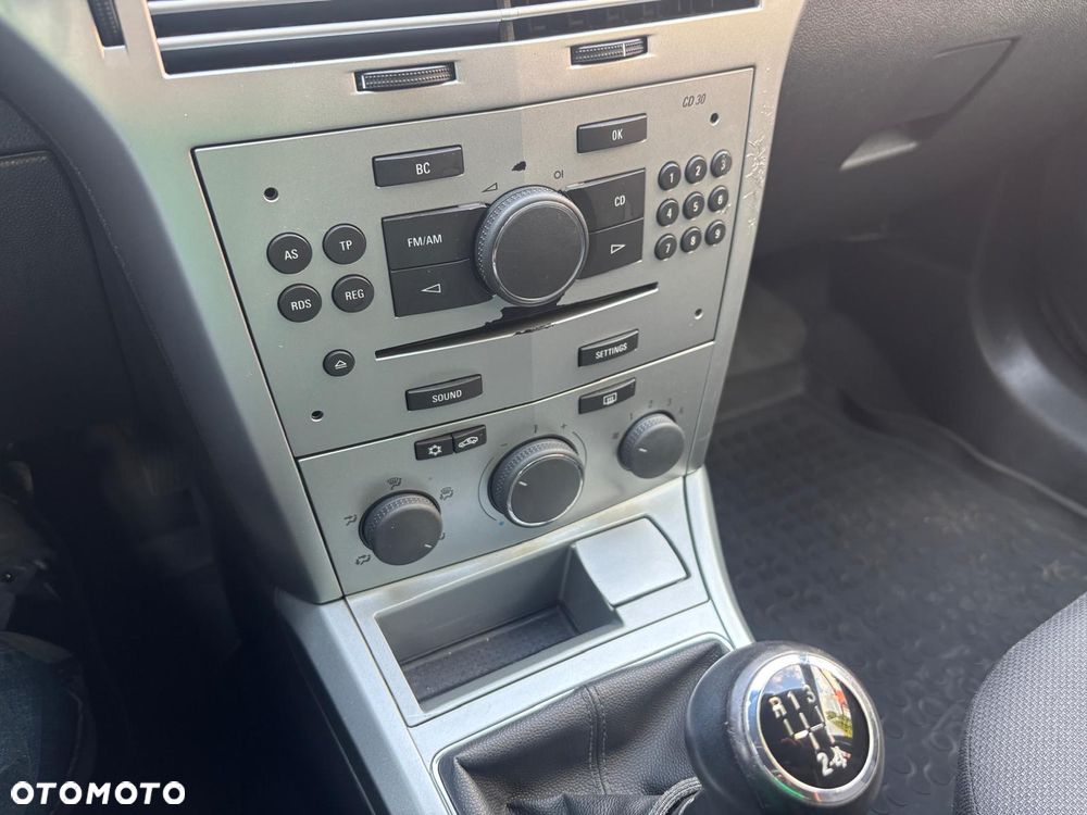 Opel Astra 1.6 - 8