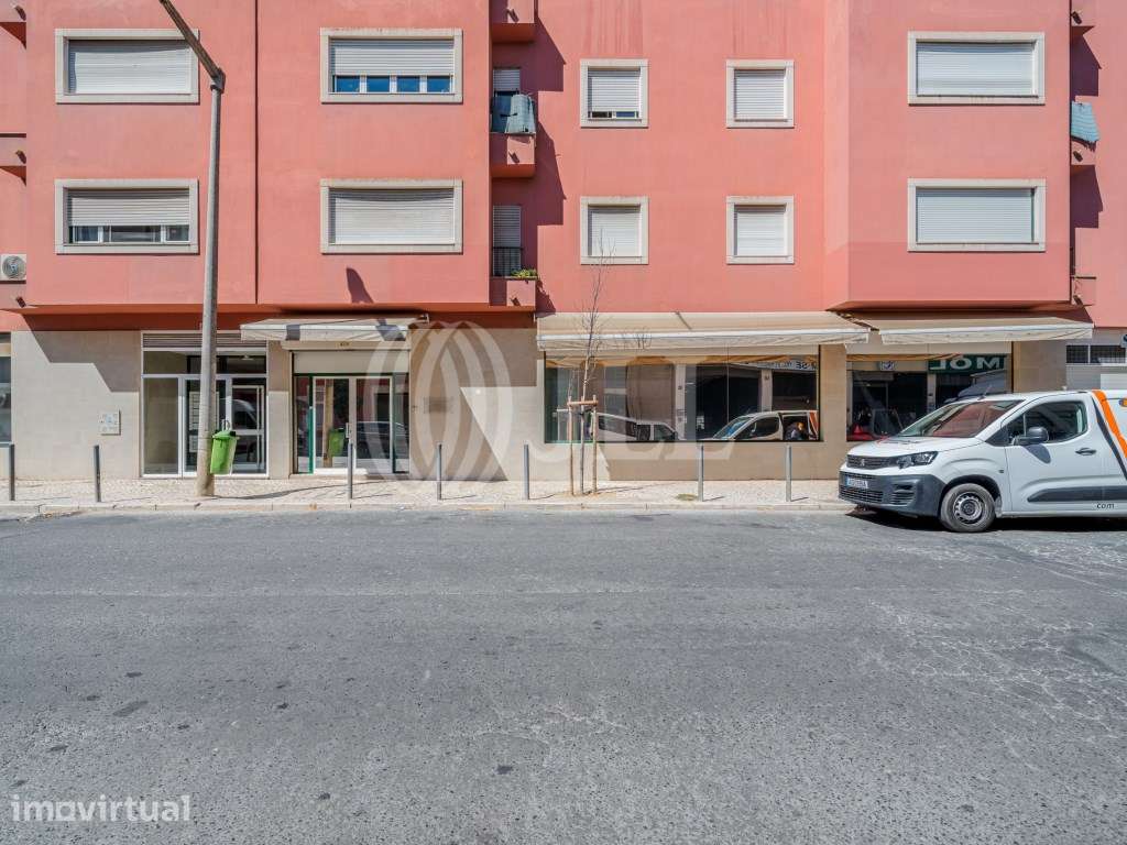 Loja com arrecadação e garagem, em Marvila, Lisboa - Grande imagem: 2/21