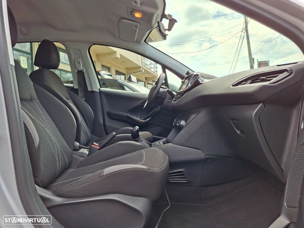 Peugeot 208 82 VTI Style - 20