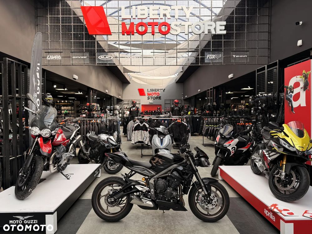 Triumph Street Triple - 8