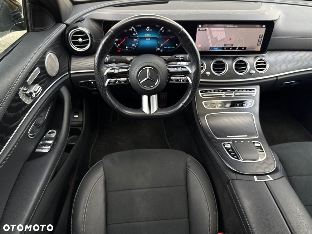 Mercedes-Benz Klasa E - 24