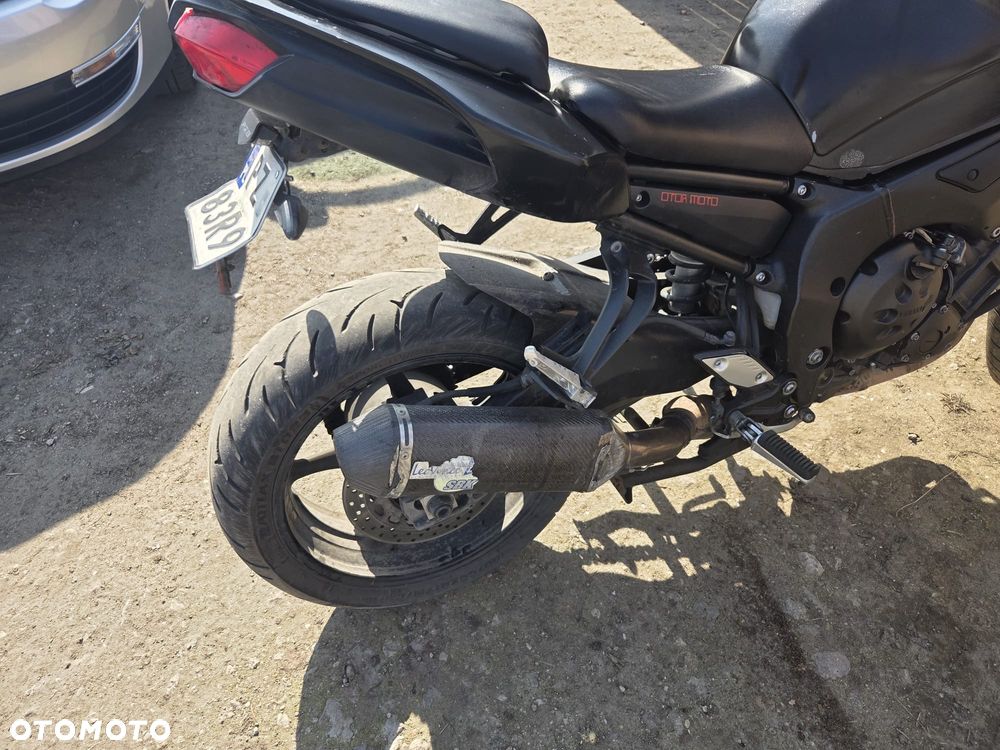 Yamaha FZ8 - 12