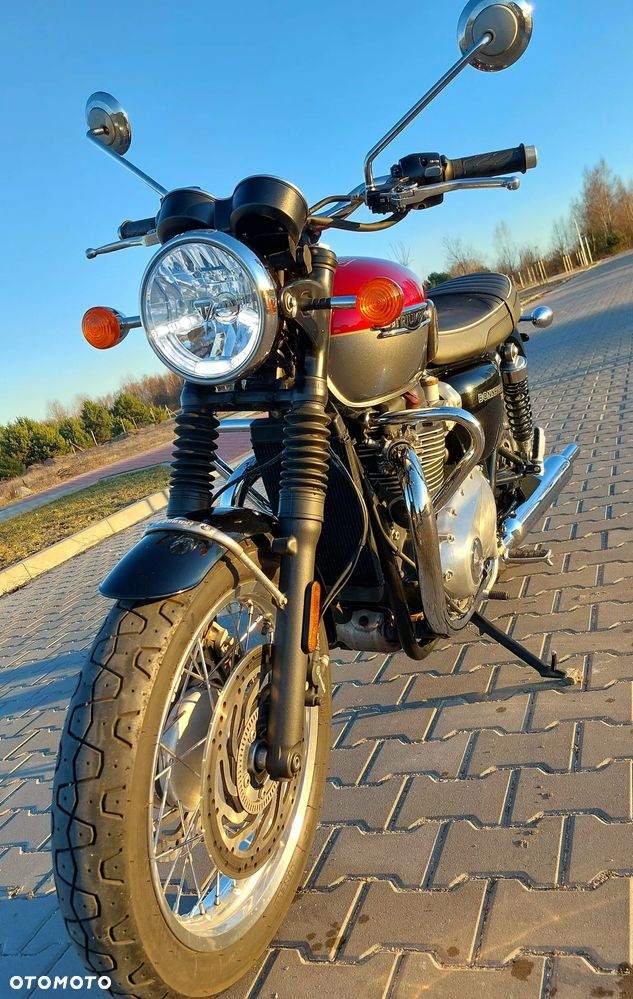 Triumph Bonneville - 28