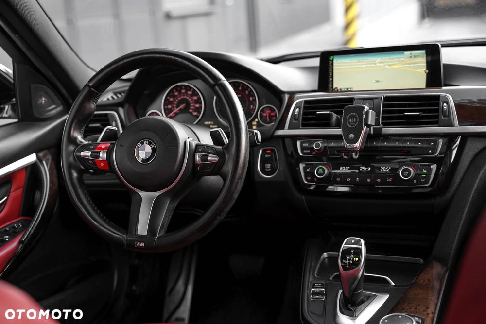 BMW Seria 3 340i xDrive M Sport - 28