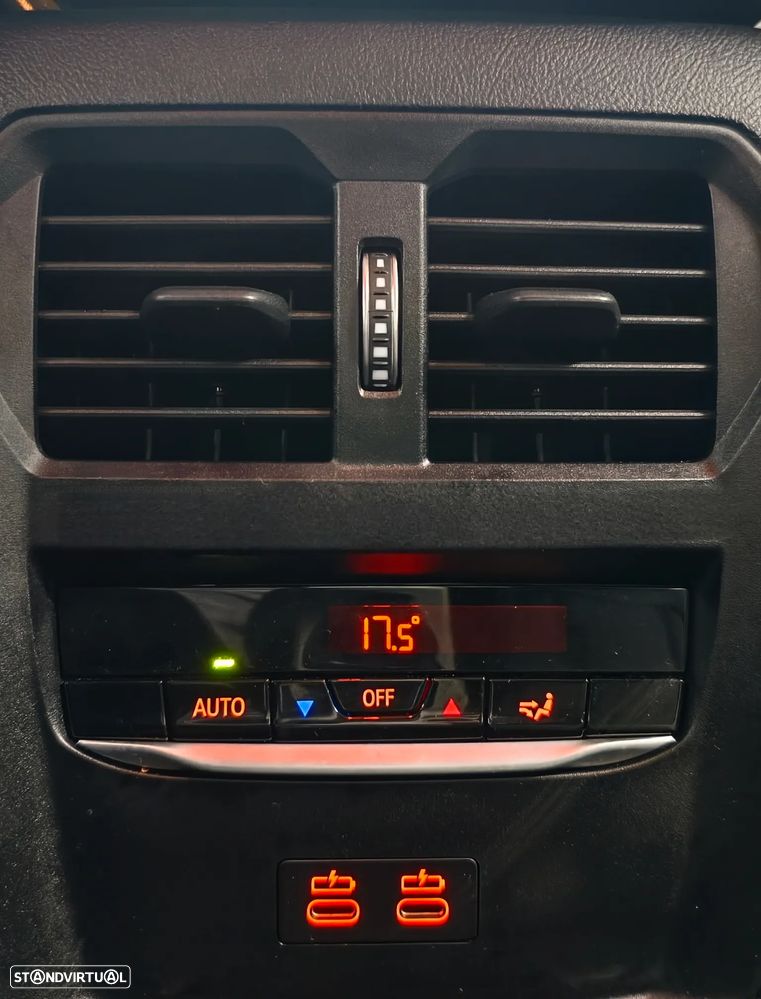 BMW 318 d Pack M Auto - 29