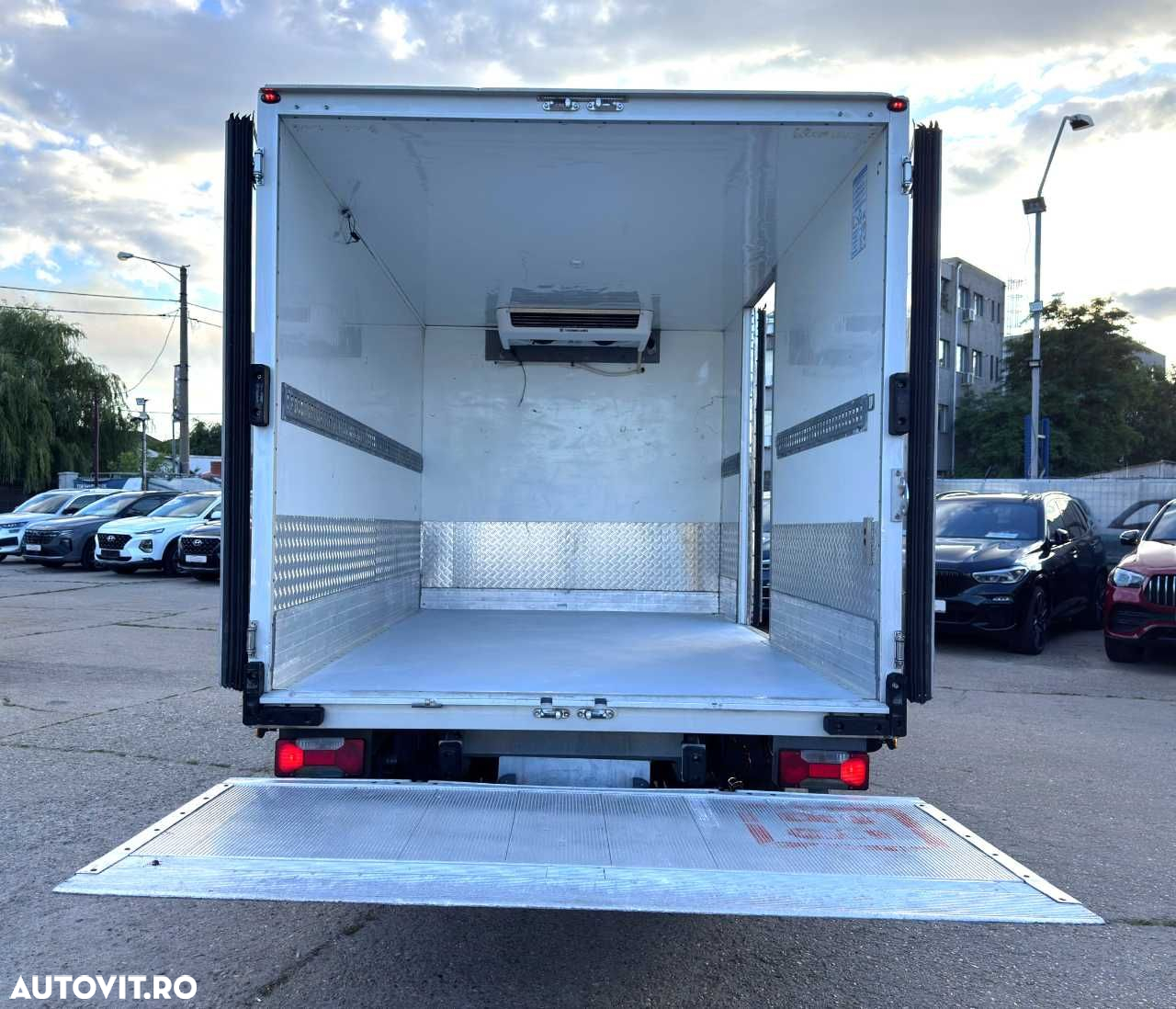 Iveco DAILY CUB FRIGORIFIC  -32 GRADE CU LIFT - 16
