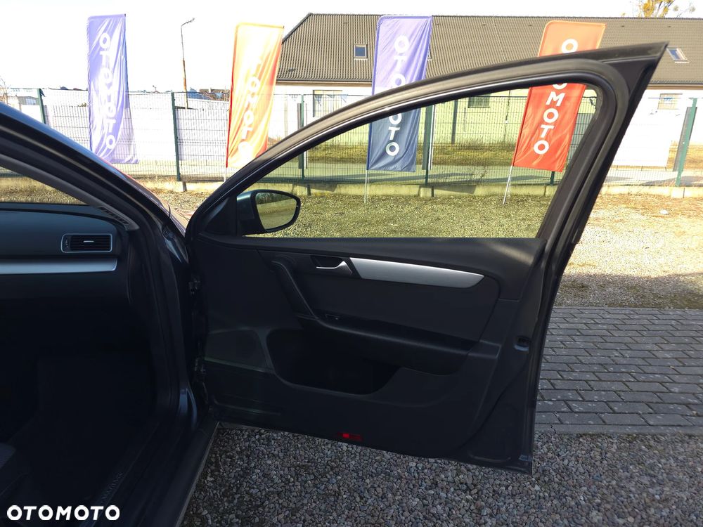 Volkswagen Passat Alltrack - 15