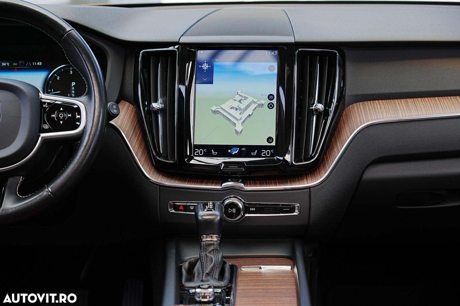 Volvo XC 60 D4 Geartronic Momentum - 17