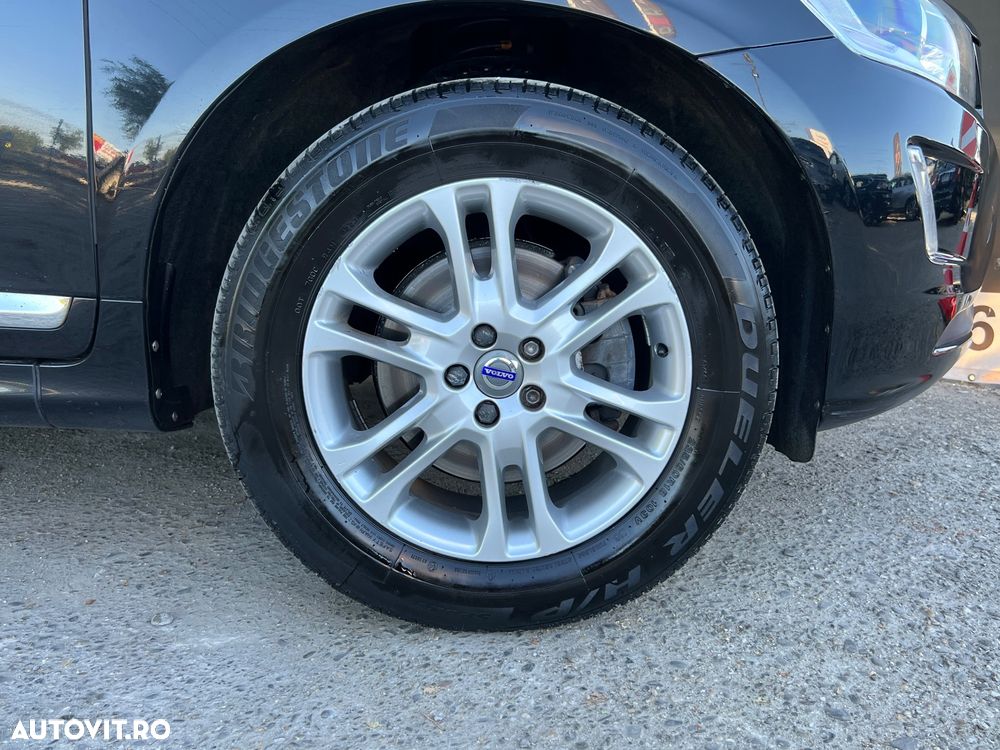 Volvo XC 60 D4 Geartronic Momentum - 26