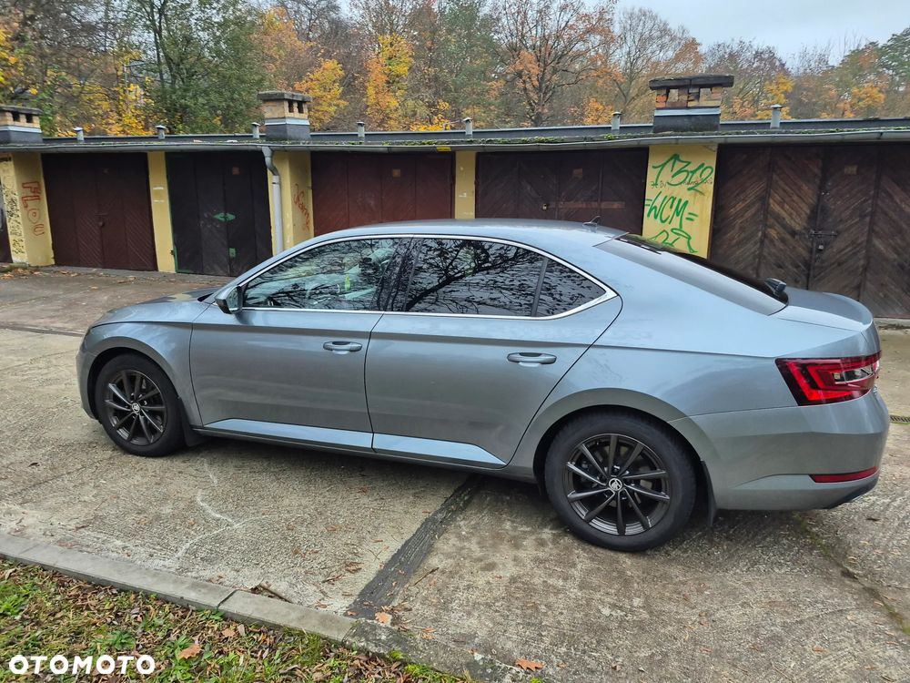 Skoda Superb 2.0 TDI Ambition DSG - 12