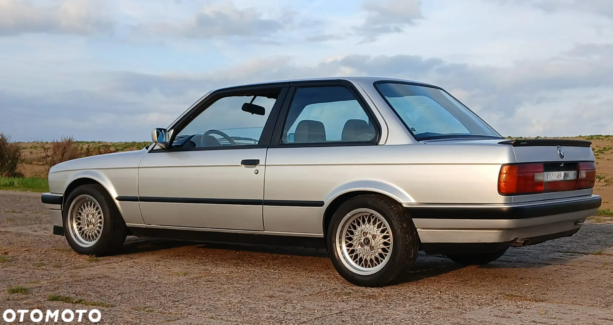 BMW Seria 3 318is - 2