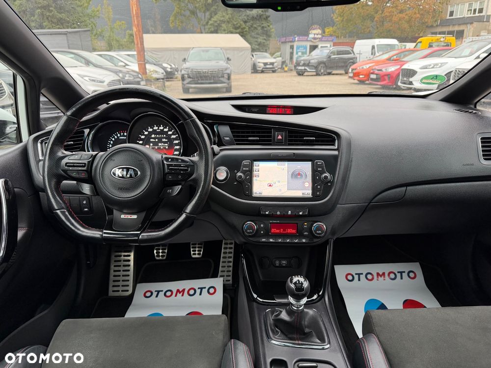 Kia Ceed 1.6 T-GDI GT - 17