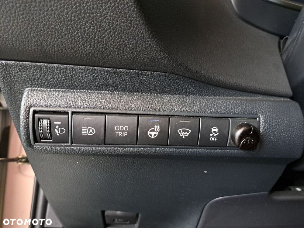Toyota Corolla 1.8 Hybrid Comfort - 34