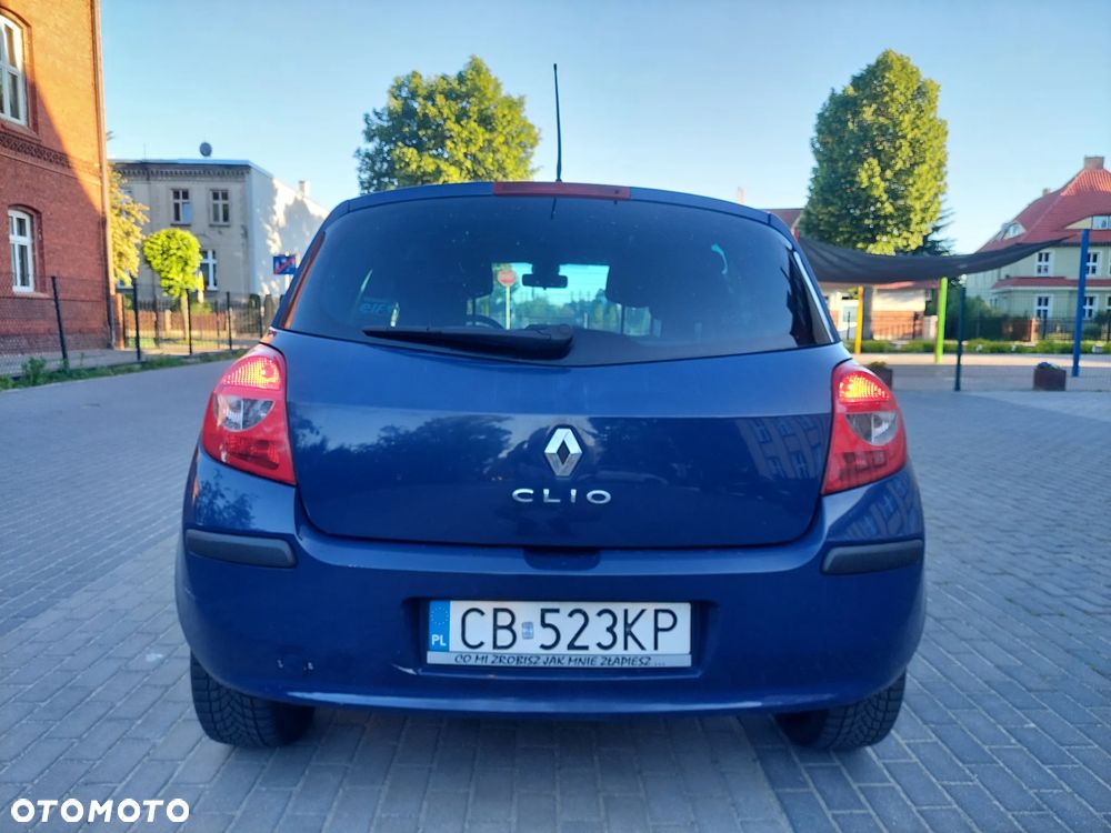 Renault Clio - 7