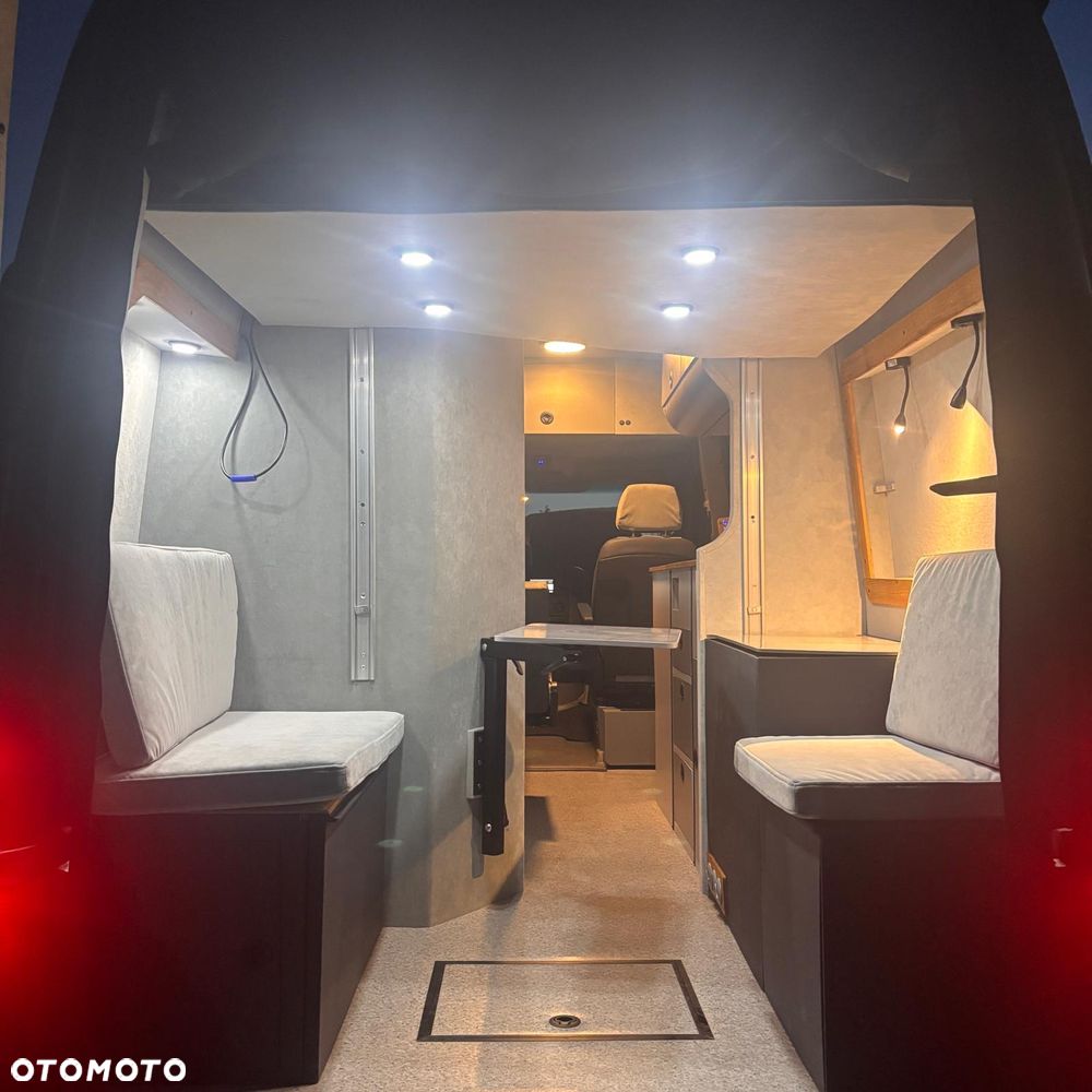Mercedes-Benz Sprinter - 36