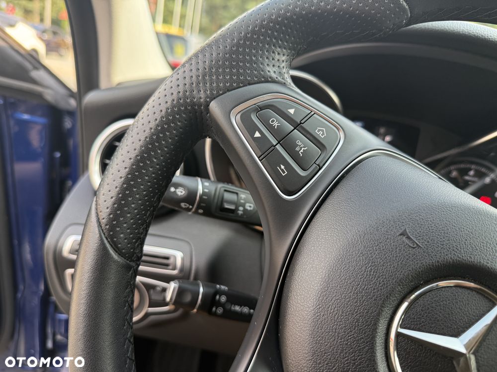 Mercedes-Benz Klasa C 180 (BlueEFFICIENCY) 7G-TRONIC Avantgarde - 22