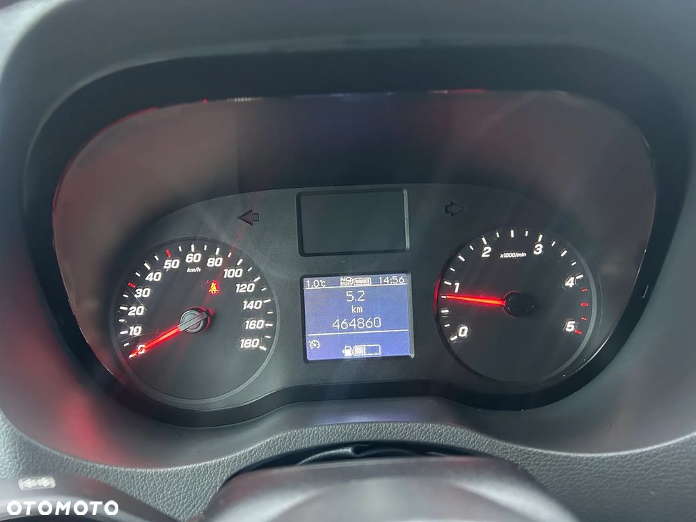 Mercedes-Benz Sprinter - 12