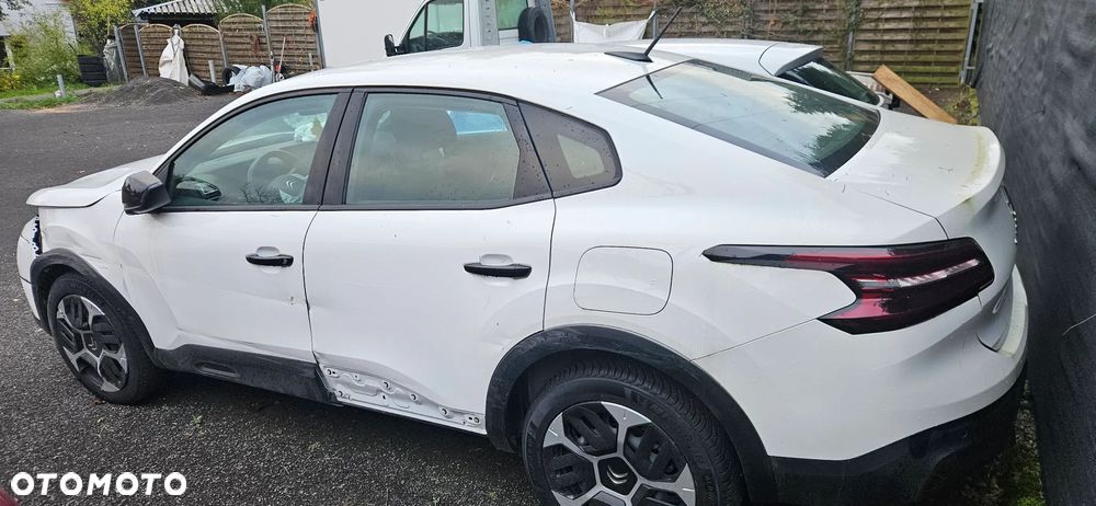 Citroën C4X PureTech 100 Stop&Start FEEL - 3