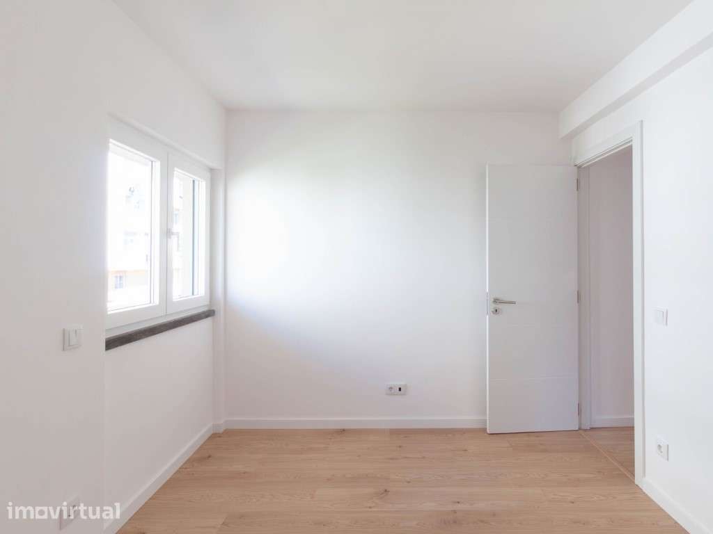Apartamento T3 Duplex, Renovado, Vista Rio, Lisboa - Grande imagem: 3/22