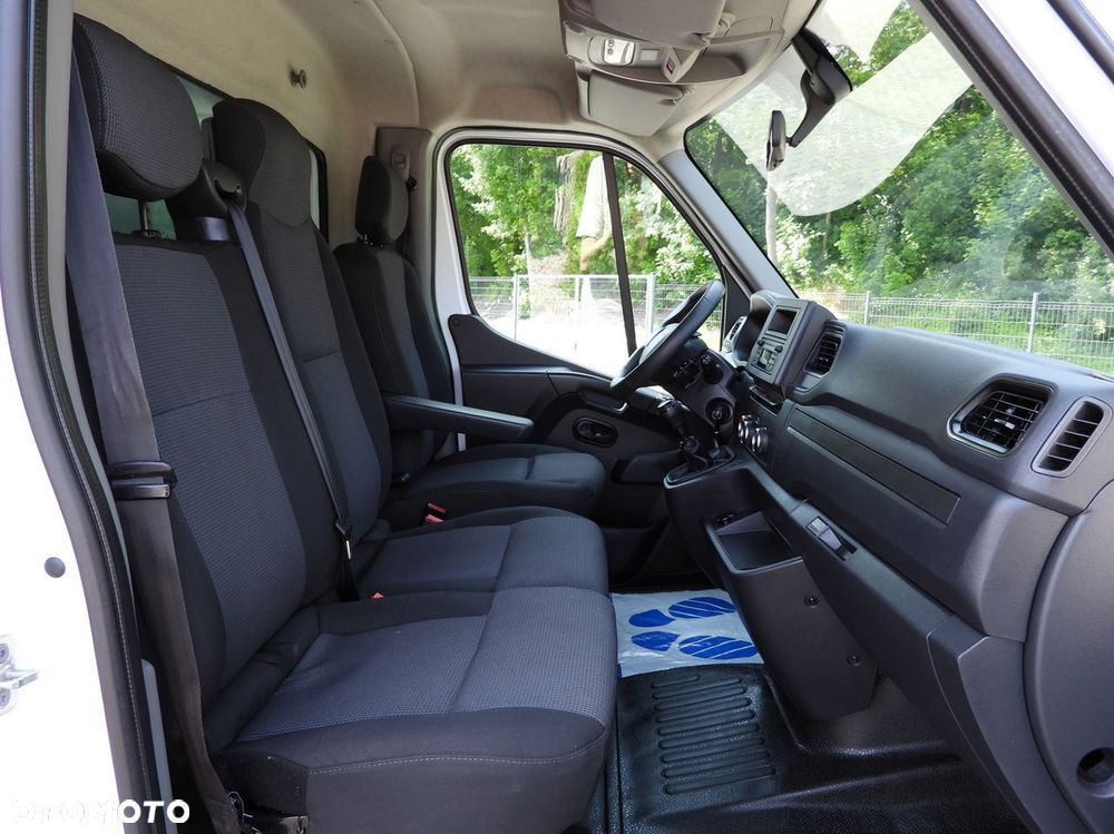 Renault MASTER  KONTENER WINDA 8 PALET TEMPOMAT LEDY KLIMATYZACJA  165KM - 37