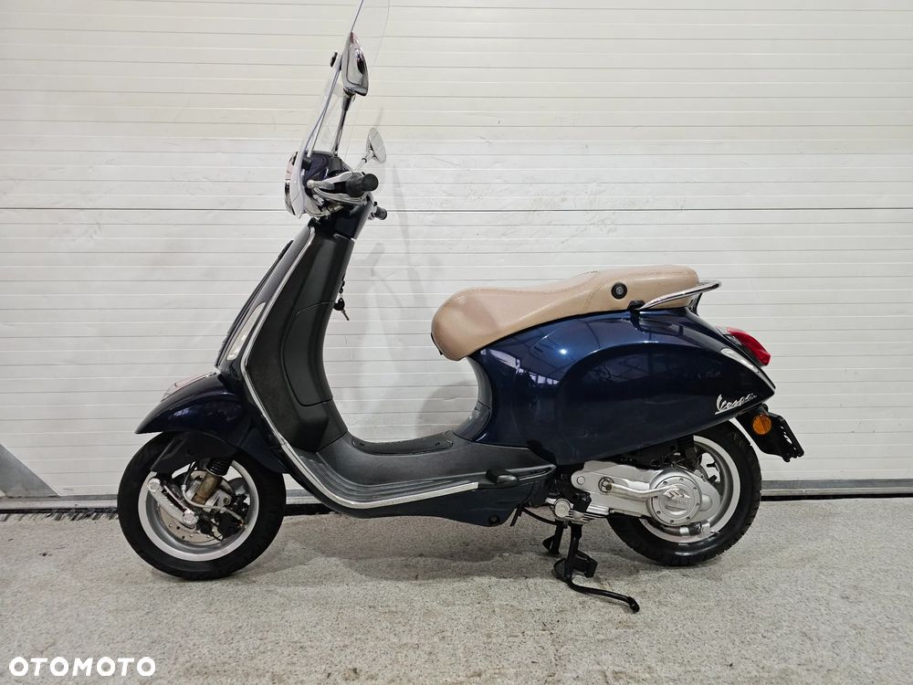 Piaggio Vespa - 2