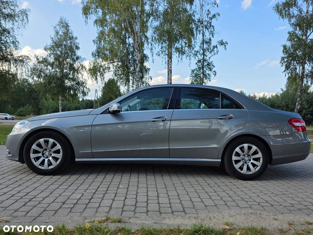 Mercedes-Benz Klasa E 300 CDI DPF BlueEFFICIENCY 7G-TRONIC Avantgarde - 6