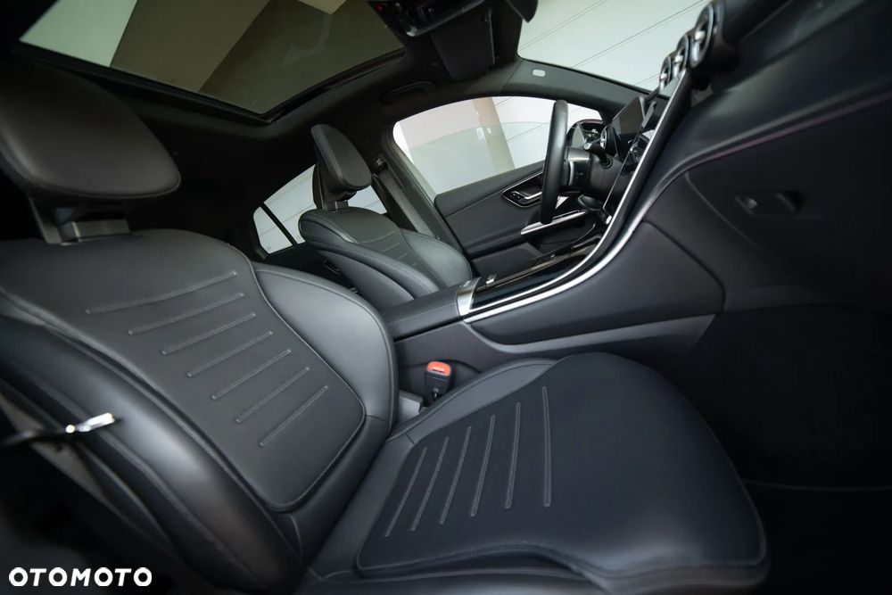 Mercedes-Benz GLC 300 de 4-Matic AMG Line - 39