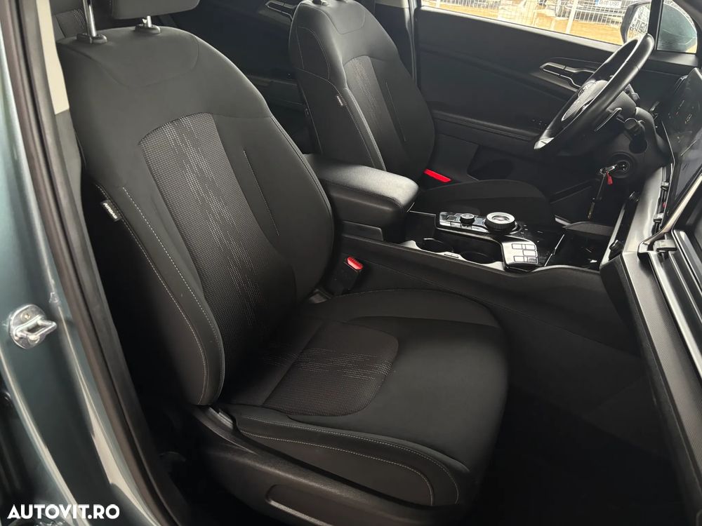 Kia Sportage 1.6 T-GDI HEV 6AT 4x2 Style - 32
