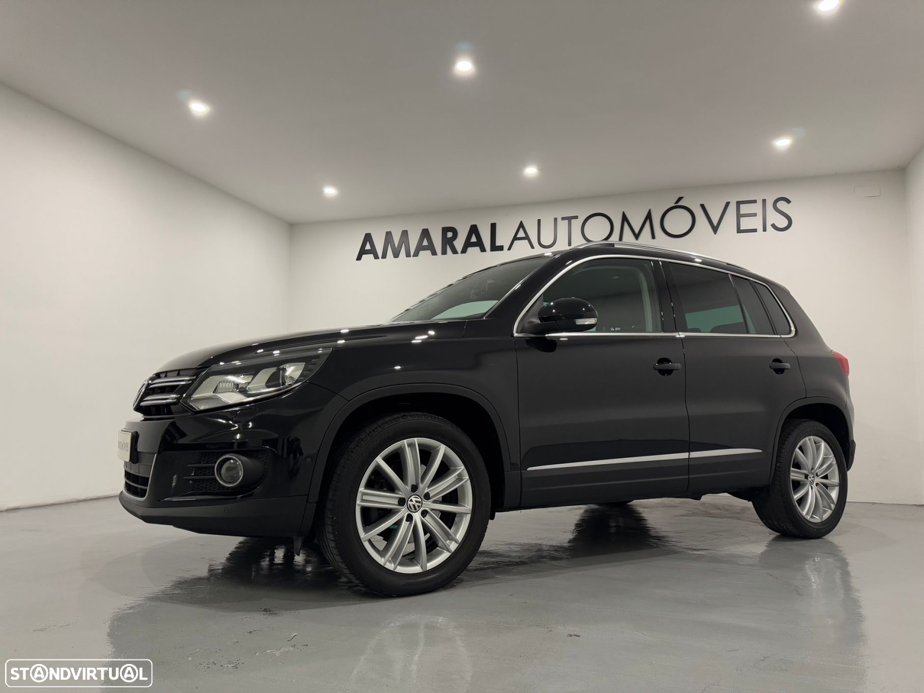 VW Tiguan 2.0 TDi Sport BlueMotion - 19