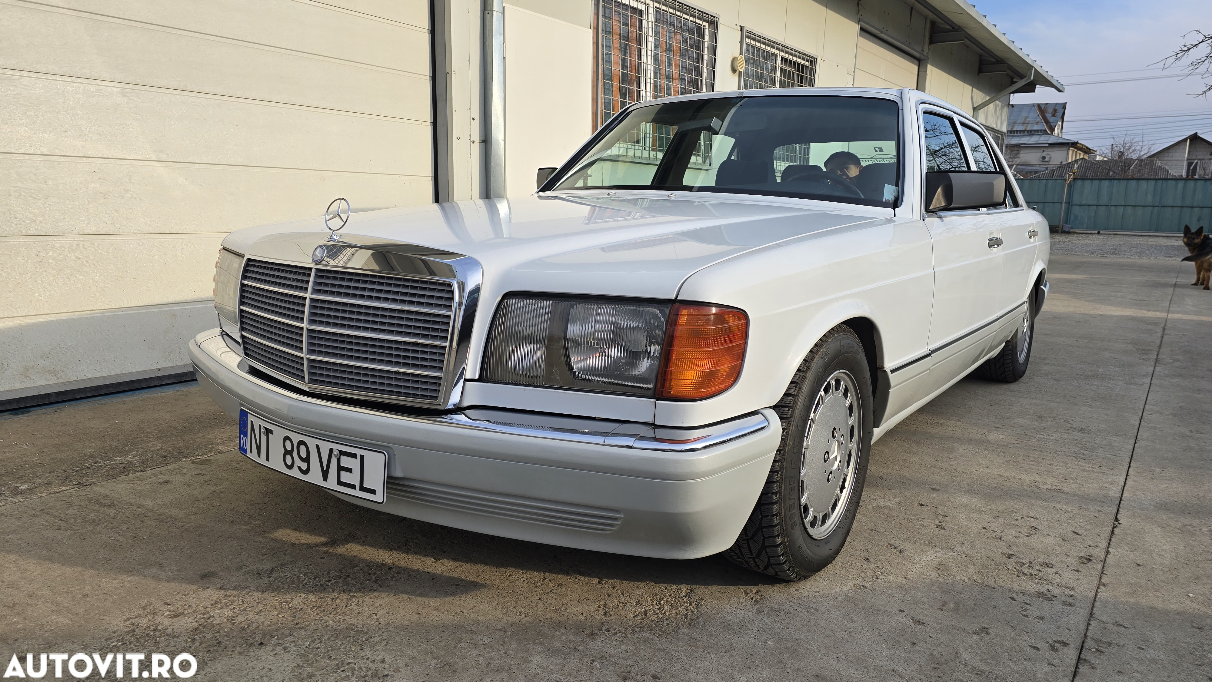 Mercedes-Benz W126 - 24