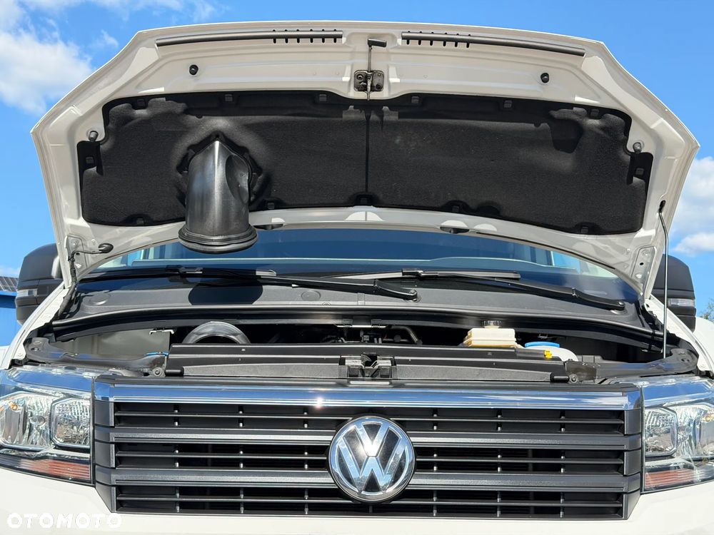 Volkswagen CRAFTER VAN VAT-1 z ZABUDOWĄ SERWISOWĄ WARSZTAT StoreVAN Półki, Szuflady, Kuwety na drobne przedmioty, Masaż fotela kierowcy, Fotel pneumatyczny terapeutyczny pilot ergoActive, Podgrzewana szyba, Kierownica wielofunkcyjna, Tempomat, Ogr. prędkości, Minibar, Fabrycne parktroniki przód i tył, DMC:3500kg, Homologacja haka 3000kg! Duża ładowność 1315kg Model L2H1 Paka dł. 3450mm - 15