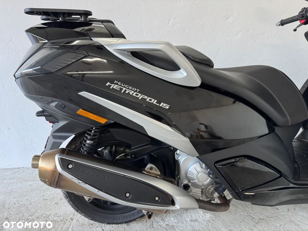 Peugeot Metropolis - 16