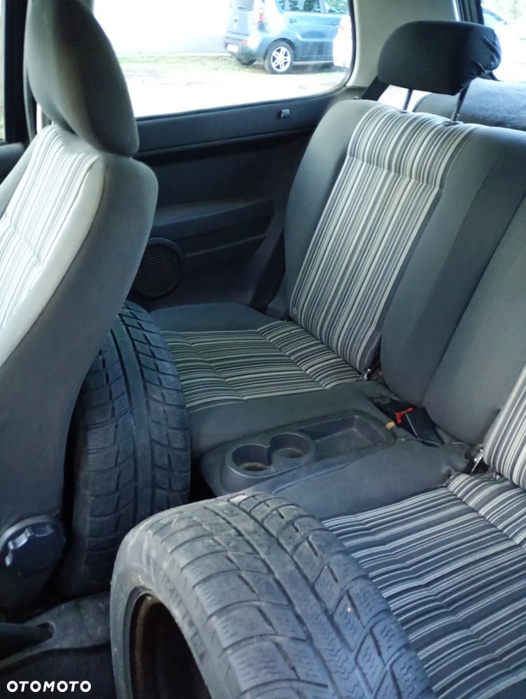 Volkswagen Fox 1.4 TDI - 11