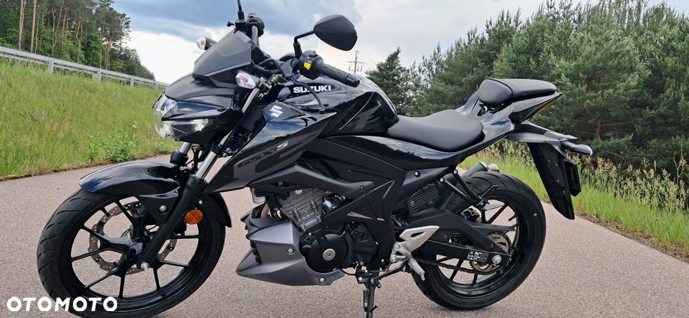 Suzuki GSX - 2