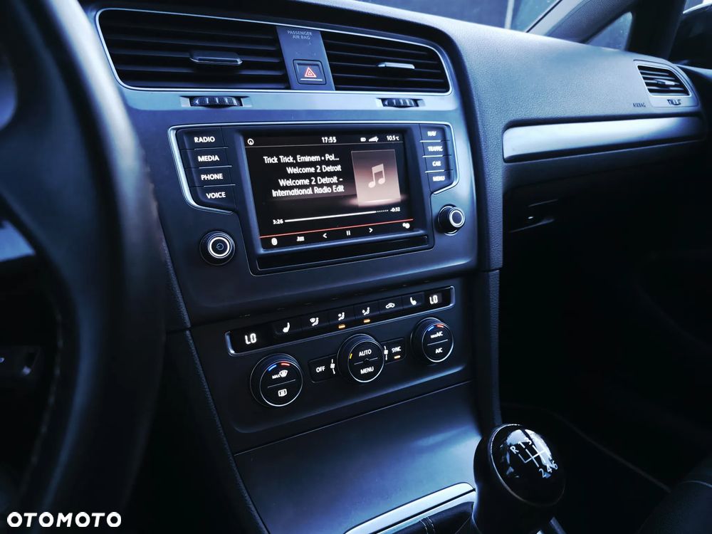 Volkswagen Golf 2.0 TDI BlueMotion Technology Lounge - 29