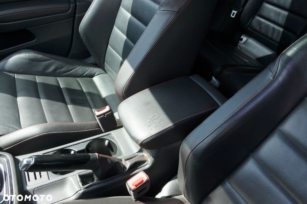 Volkswagen Golf 2.0 TSI BMT GTI DSG - 17