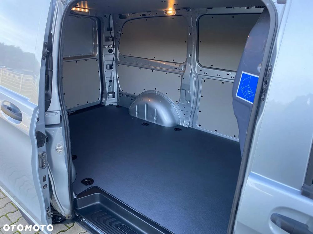 Mercedes-Benz Vito 116 CDI Furgon - 11