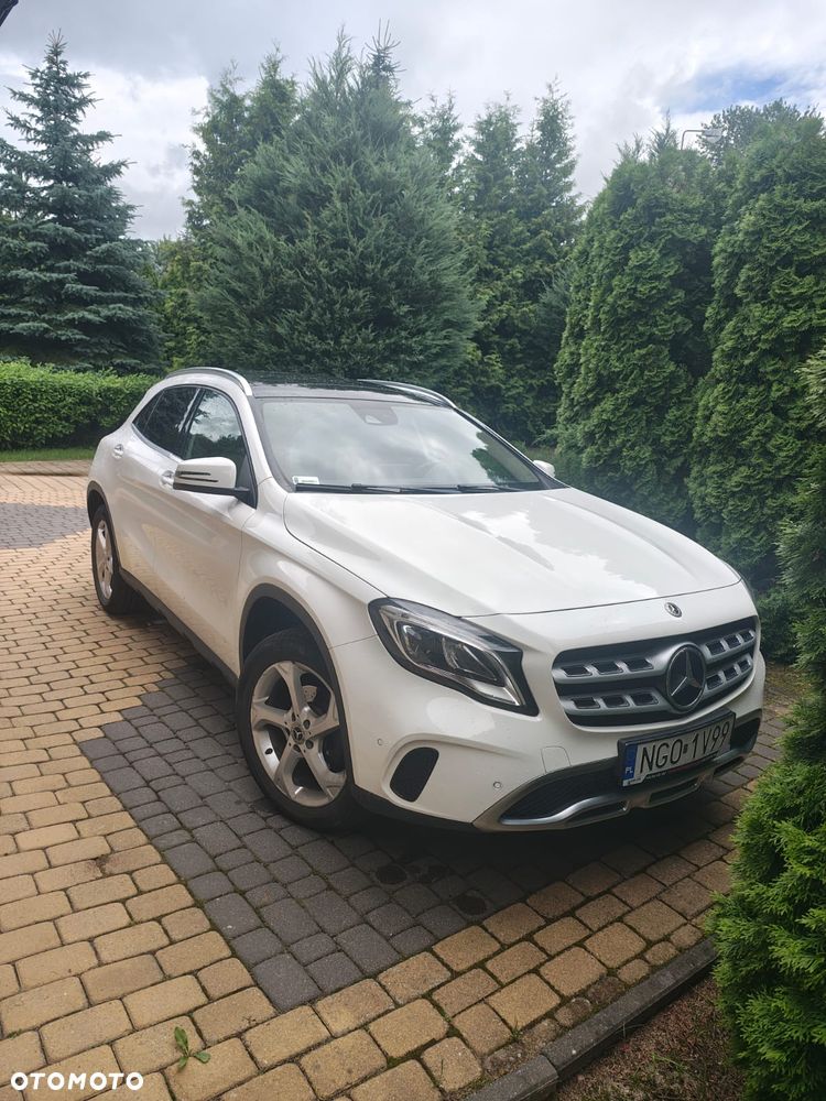 Mercedes-Benz GLA - 1