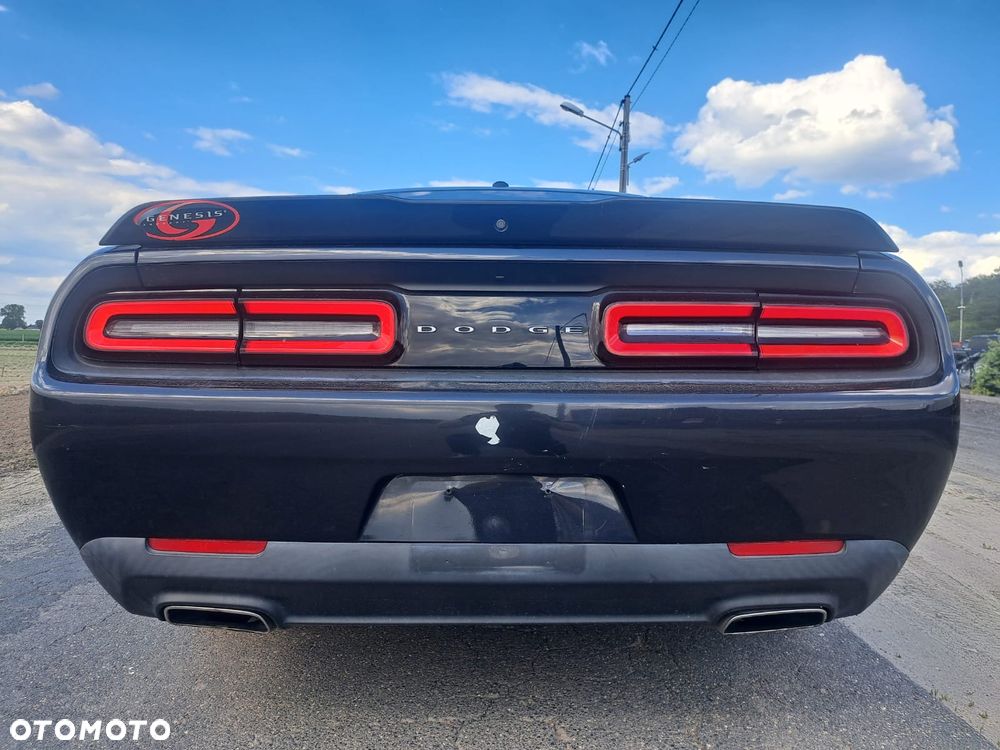 Dodge Challenger - 13