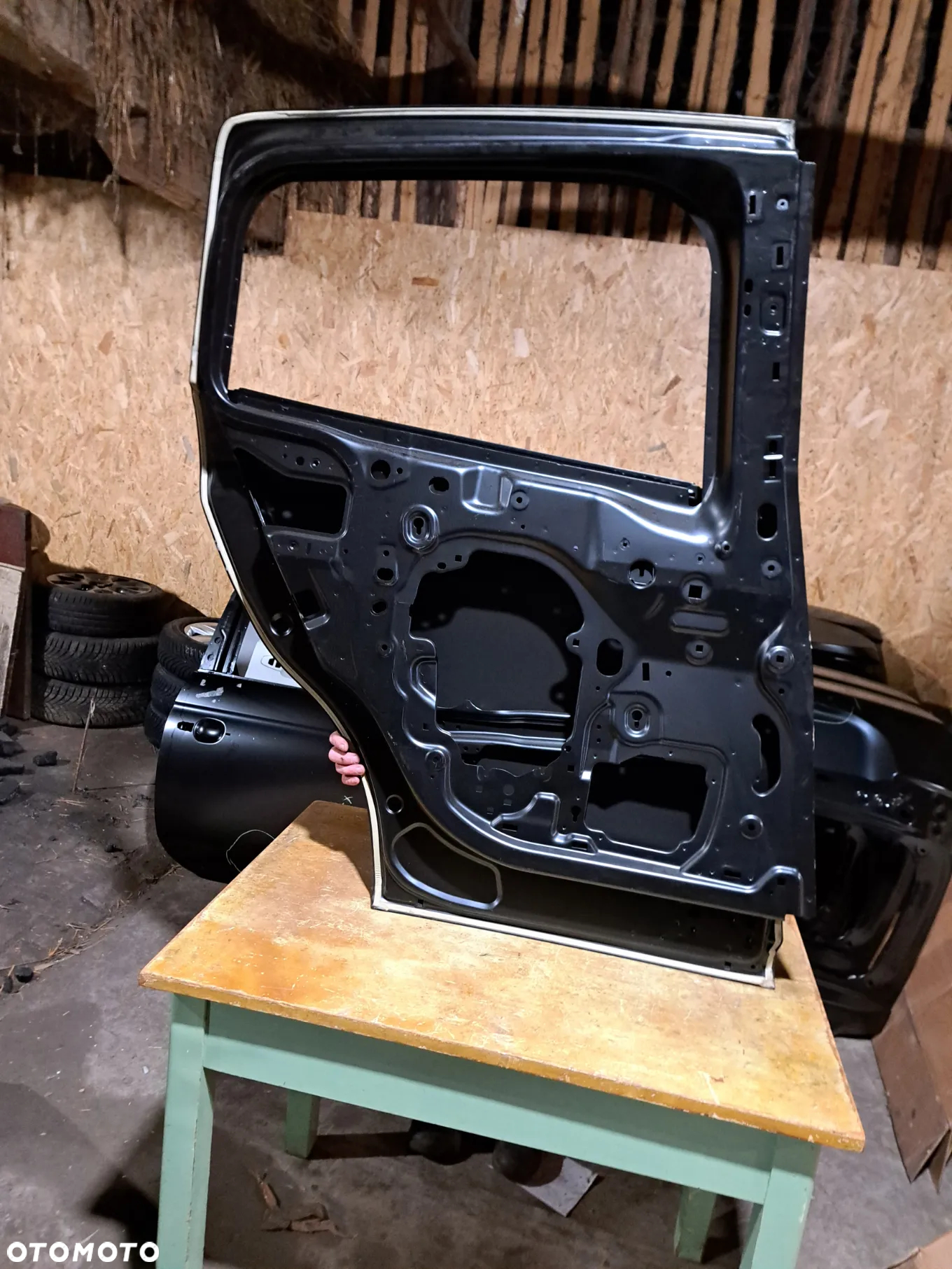 Drzwi lewe tylne tył Ford B-Max 1752839 AV11-R24631-AA Drzwi lewy tył tylne Ford B-Max 1752839 AV11-R24631-AA - 14