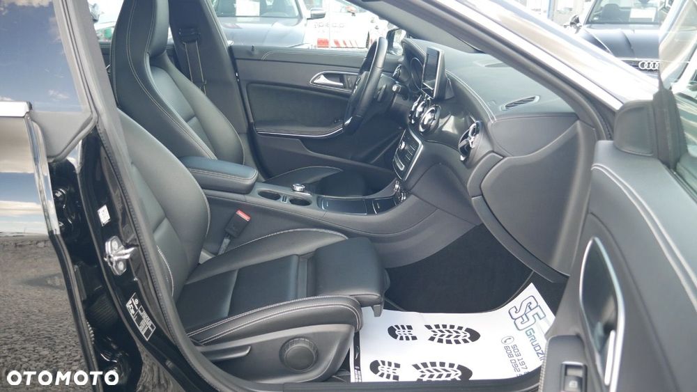 Mercedes-Benz CLA - 17