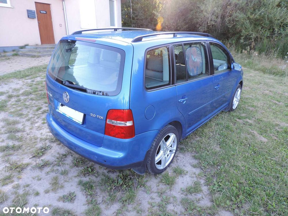 Volkswagen Touran - 3