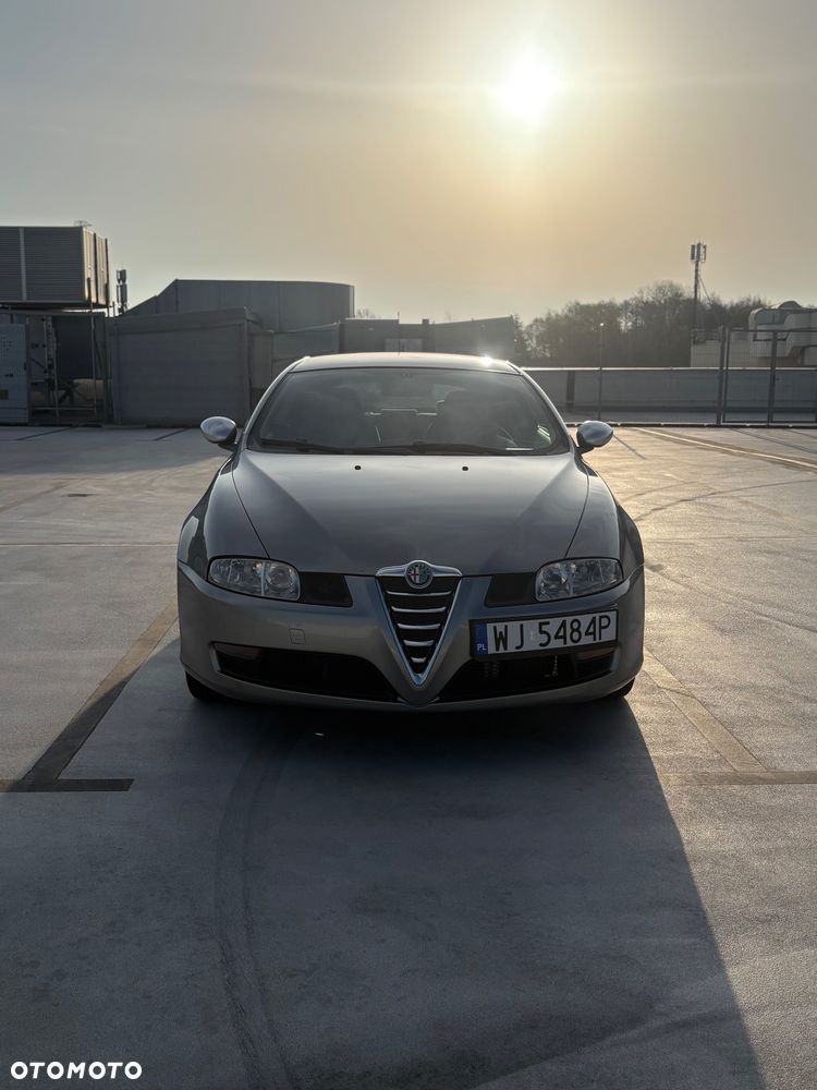 Alfa Romeo GT 1.8TS Impression - 2