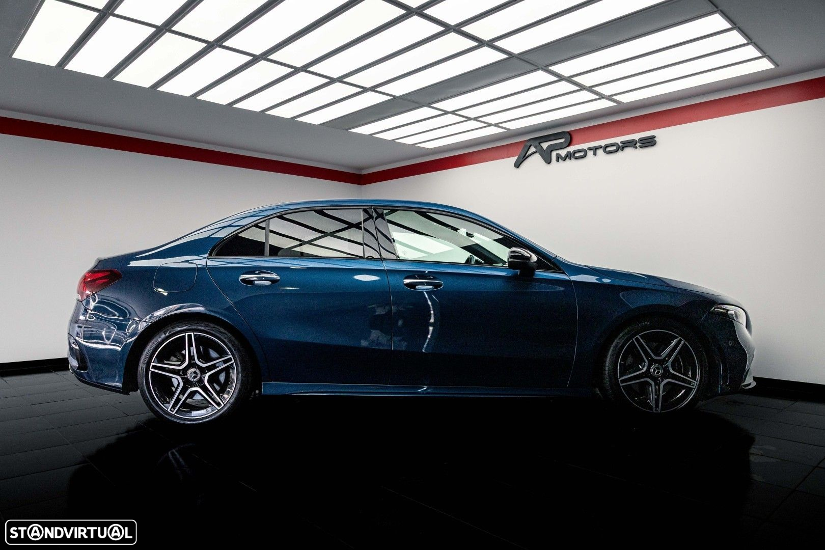 Mercedes-Benz A 250 e AMG Line - 12