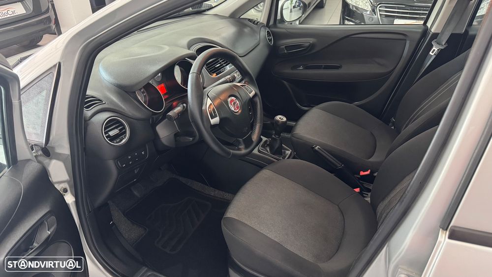Fiat Punto 1.3 M-Jet Lounge S&S - 22
