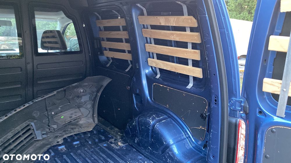 Volkswagen Caddy - 9