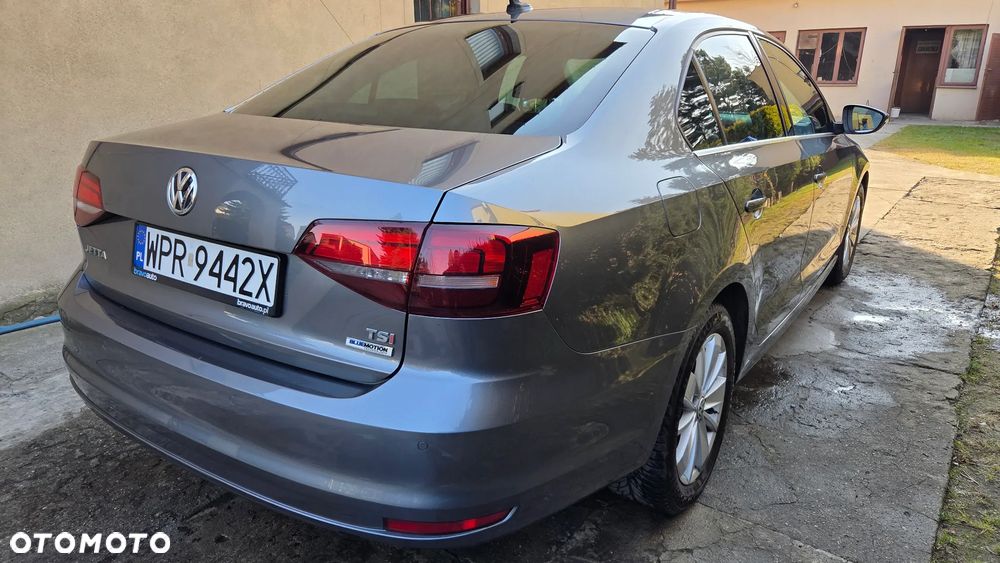 Volkswagen Jetta - 6