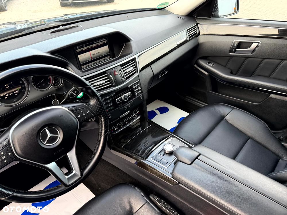 Mercedes-Benz Klasa E 350 CDI DPF 4Matic BlueEFFICIENCY 7G-TRONIC Avantgarde - 23