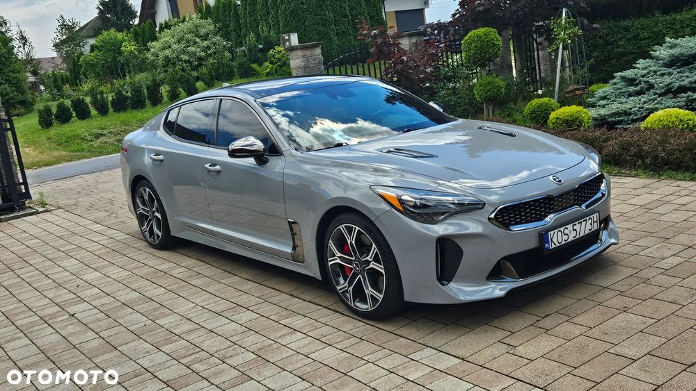 Kia Stinger - 2